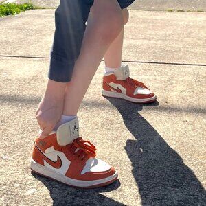 Nike Air Jordan 1 Mid SE Coconut Sport Spice Youth size 5.5